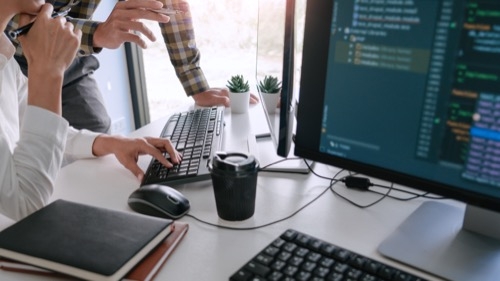 Webentwickler werden: Alle Kurse ab 133 €/Mon. im Überblick