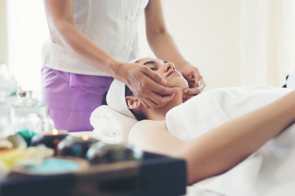 Alles zum Gepr. Fachpraktiker für Massage per Fernstudium bei der sgd